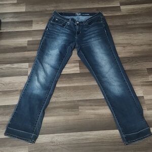 Levis Dark Wash Curvy Straight Jeans Size 6 Inseam 28'